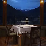 Hotel De 4*