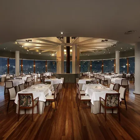 Hotel De 4*