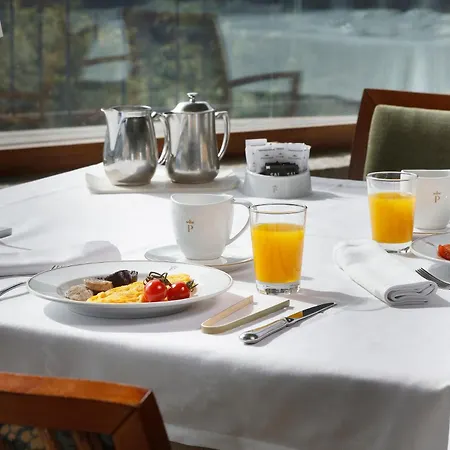 Hotel De 4*
